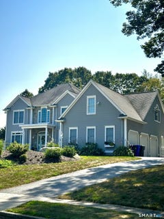 /international/us/9-leeward-lane-groton-ct-110105314196/