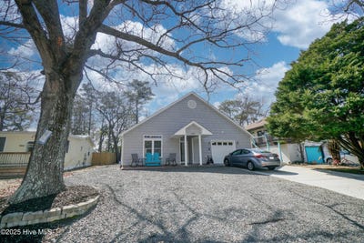 /international/us/2805-e-yacht-drive-oak-island-nc-110097525521/
