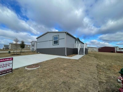 /international/us/14-open-range-trail-willis-tx-110100305508/