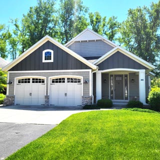 /international/us/318-morning-walk-path-benton-harbor-mi-110109055664/