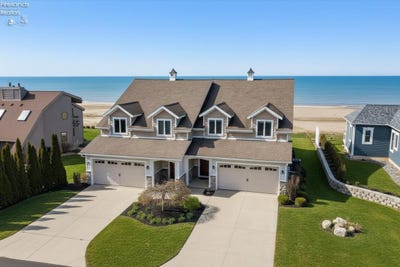 /international/us/2511-e-sand-road-port-clinton-oh-110106280736/