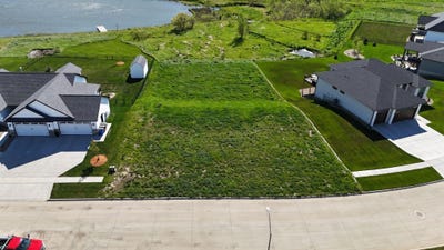 /international/us/4631-wild-horse-drive-cedar-falls-ia-110108019462/
