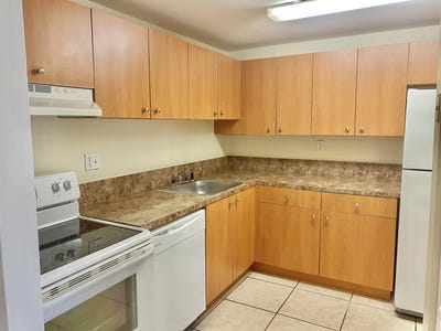 /international/us/405-w-executive-center-drive-west-palm-beach-fl-110100027879/