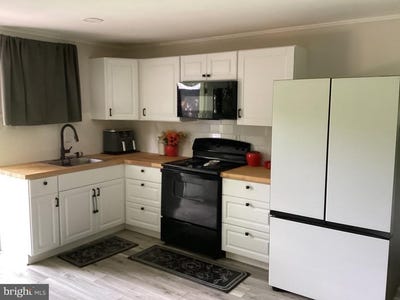 /international/us/879-green-avenue-williamstown-nj-110101058057/