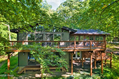 /international/us/116-saddlebrook-lane-hawley-pa-110119946926/