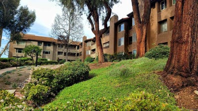 /international/us/10225-caminito-cuervo-san-diego-ca-110106230580/