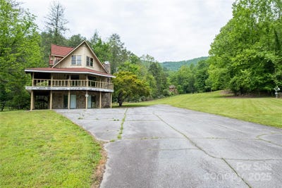 /international/us/6226-us-74-highway-w-whittier-nc-110099987364/?lang=en