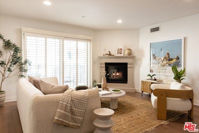 /international/us/8238-w-manchester-ave-playa-del-rey-ca-110108686591/