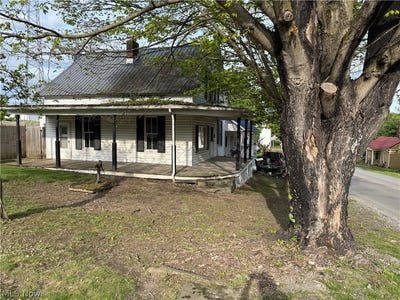 /international/us/225-w-main-street-deersville-oh-110107827443/