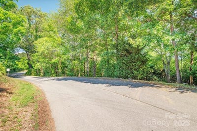 /international/us/99999-yost-street-weaverville-nc-110101491071/?lang=es