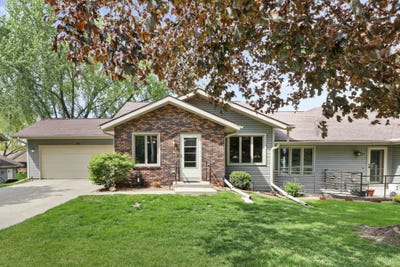 /international/us/816-south-street-deforest-wi-110107984646/