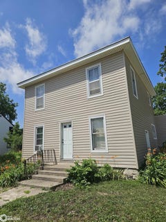 /international/us/321-n-jones-algona-ia-110109119094/
