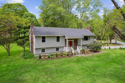 /international/us/5-granger-circle-hanover-nh-110108553232/