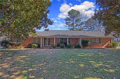 /international/us/235-s-cumberland-avenue-russellville-ar-110105531357/