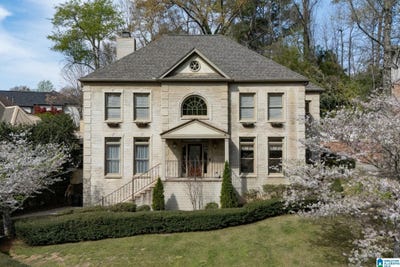/international/us/2228-sterlingwood-drive-mountain-brook-al-110106717429/