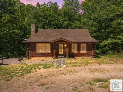 /international/us/261-indian-village-road-martinsville-va-110108195528/