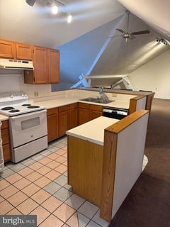 /international/us/24-n-3rd-street-womelsdorf-pa-110105919753/