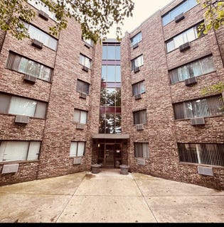 /international/us/5306-n-cumberland-avenue-chicago-il-110108223190/