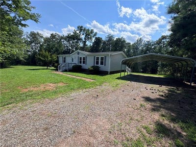 /international/us/5052-friendship-circle-road-east-bend-nc-110119525659/