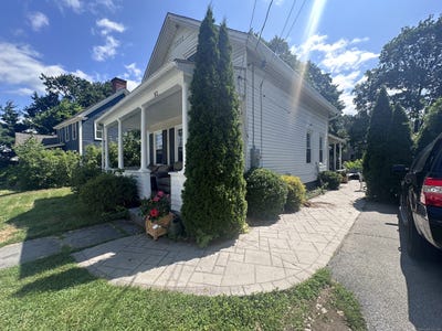 /international/us/93-oneco-street-norwich-ct-110101040533/
