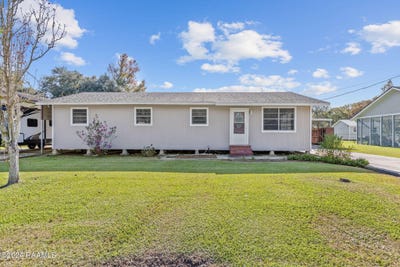 /international/us/903-s-shireview-circle-abbeville-la-110096276579/