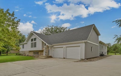 /international/us/7n140-nancy-lane-st-charles-il-110119957141/
