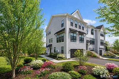 /international/us/5-brentwood-circle-danbury-ct-110107699980/