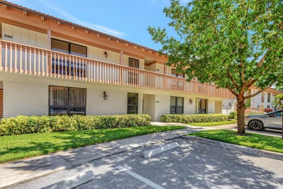 /international/us/348-brackenwood-circle-palm-beach-gardens-fl-110106438413/