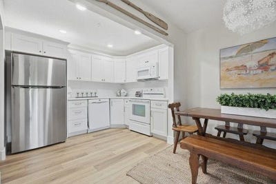 /international/us/3561-tall-pine-way-greenacres-fl-110108794232/