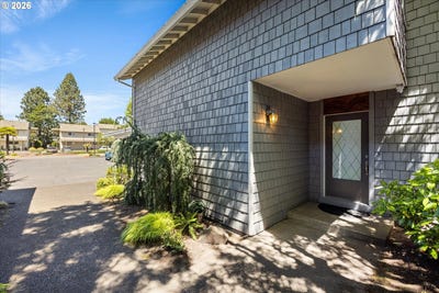 /international/us/530-n-hayden-bay-dr-portland-or-110108885532/