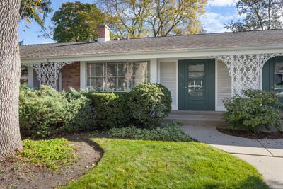 /international/us/609-carriage-hill-drive-glenview-il-110106931153/