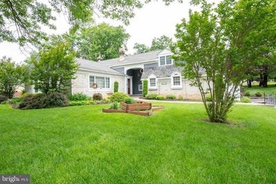 /international/us/103-briarwood-drive-holland-pa-110101161940/