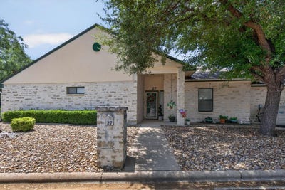 /international/us/27-fairway-lane-meadowlakes-tx-110109771475/