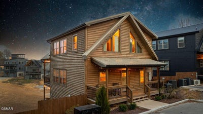 /international/us/2832-sequoia-road-pigeon-forge-tn-110108257203/