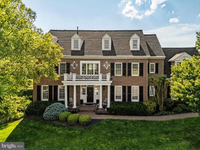 /international/us/40265-iron-liege-court-leesburg-va-110108410219/