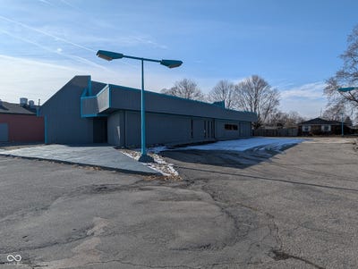 /international/us/905-s-scatterfield-road-anderson-in-110104876338/