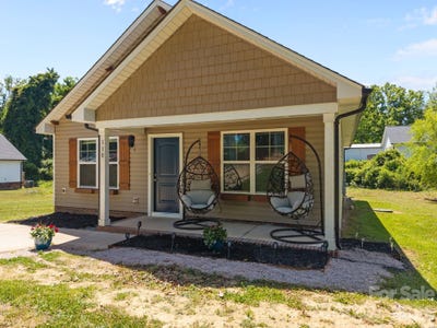 /international/us/110-jackson-street-salisbury-nc-110107694845/