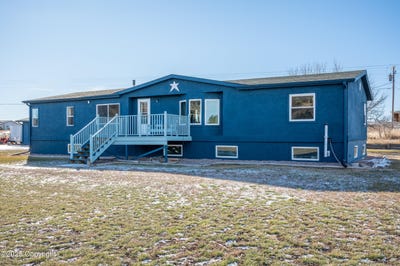 /international/us/23-foothills-dr-newcastle-wy-110103281891/