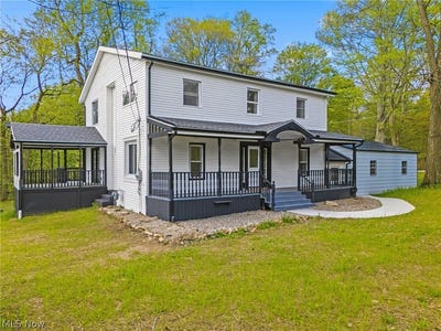 /international/us/6097-reno-drive-louisville-oh-110107877924/