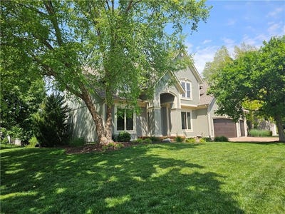 /international/us/17504-w-84th-street-lenexa-ks-110108219466/