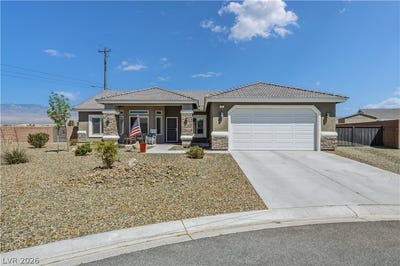 /international/us/11-weeping-willow-court-pahrump-nv-110107389216/
