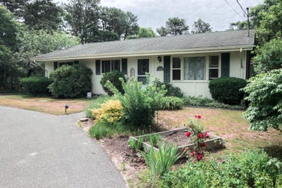 /international/us/1285-orleans-road-harwich-ma-110109062019/