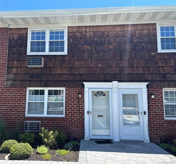 /international/us/1-anchorage-lane-oyster-bay-ny-110108493169/