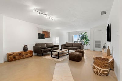 /international/us/150-lynnway-lynn-ma-110108281128/