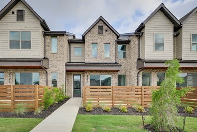 /international/us/2620-la-cala-drive-grand-prairie-tx-110108384974/
