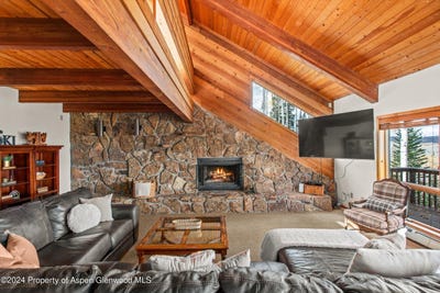 /international/us/2055-faraway-road-snowmass-village-co-110095423127/
