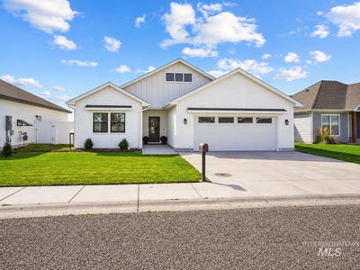 /international/us/245-south-hills-burley-id-110110269867/