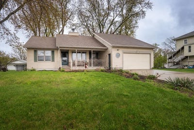 /international/us/2040-n-1st-street-wisconsin-rapids-wi-110107690075/
