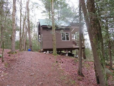 /international/us/8401-powerline-dr-harrisville-ny-110099372631/?lang=en