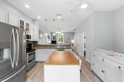 /international/us/2445-ne-14th-street-pompano-beach-fl-110107488250/